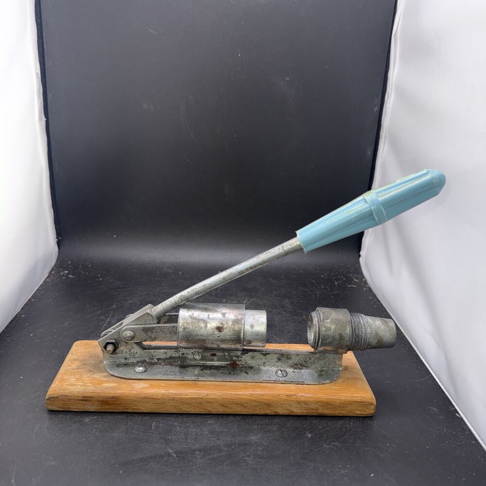 Vintage Reed’s Rocket Nutcracker Lever Action Metal Wood Base USA Pecan Walnut